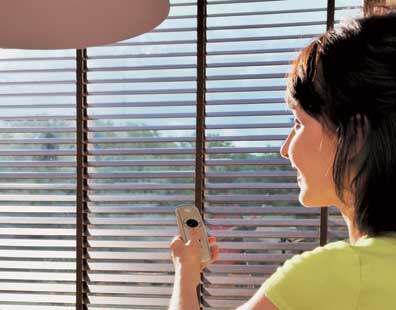 Electric smart venetian blinds